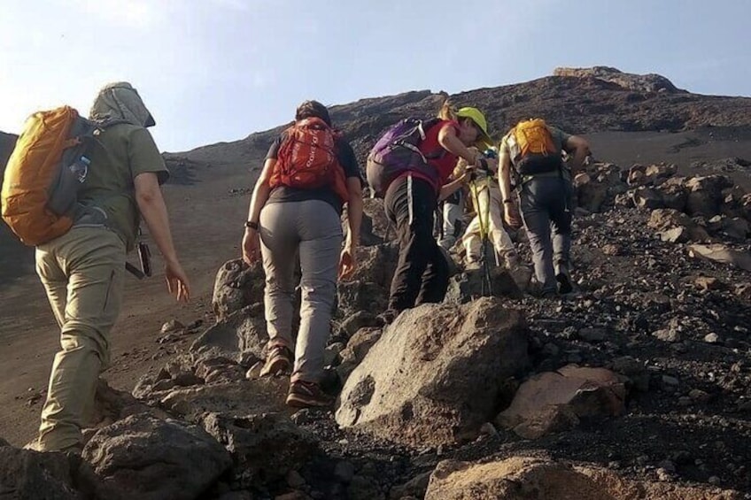 Fogo Island: Hiking Portela – 1995 Peak – 2014 Crater – Portela