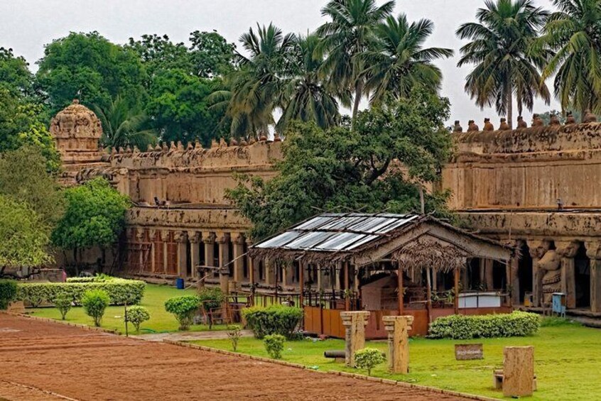 Day Trip to Thanjavur (Guided Sightseeing Tour by Car from Madurai)