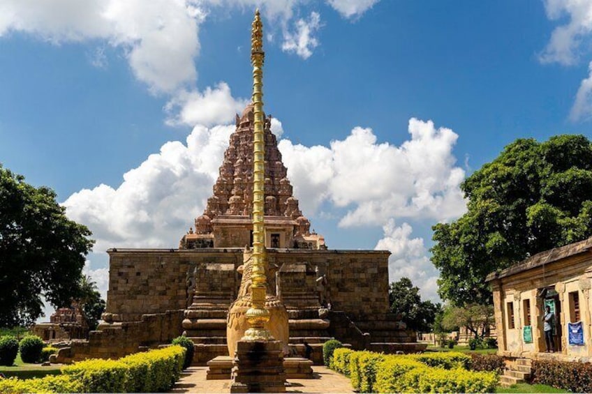 Day Trip to Thanjavur (Guided Sightseeing Tour by Car from Madurai)