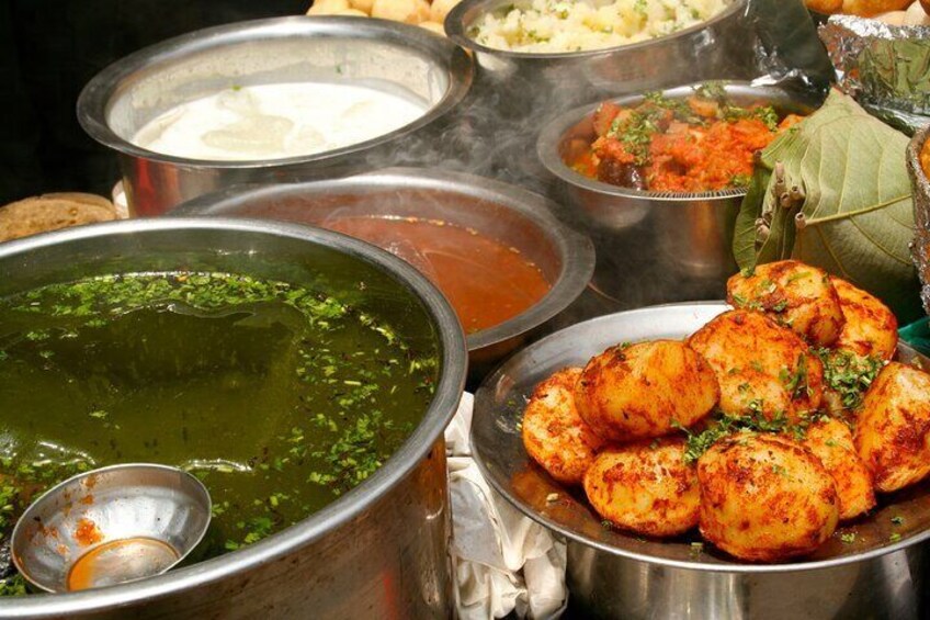 Hyderabad Street Food Crawl (2 Hours Guided Food Tasting Tour)