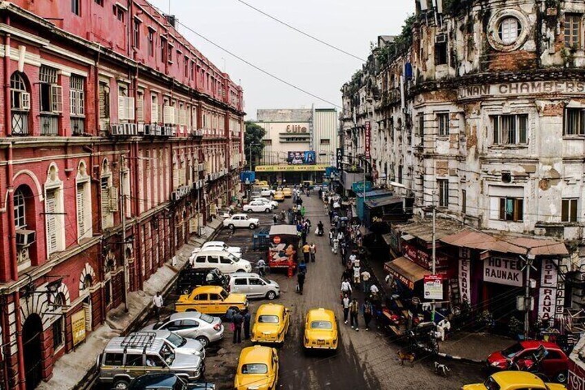 Modern Kolkata with Ancient Rust (Guided Half Day Sightseeing City Tour)