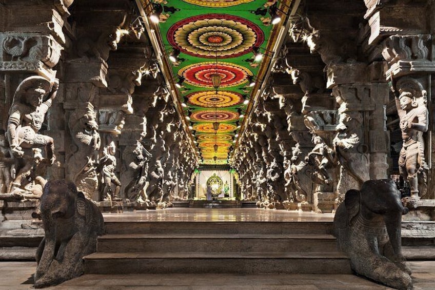 Heritage & Cultural Walk of Madurai (2 Hours Guided Walking Tour)