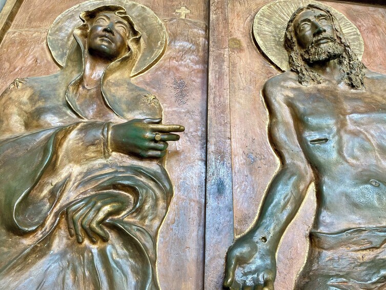 Underground Temples & Crucifixtion Relics Walking Tour