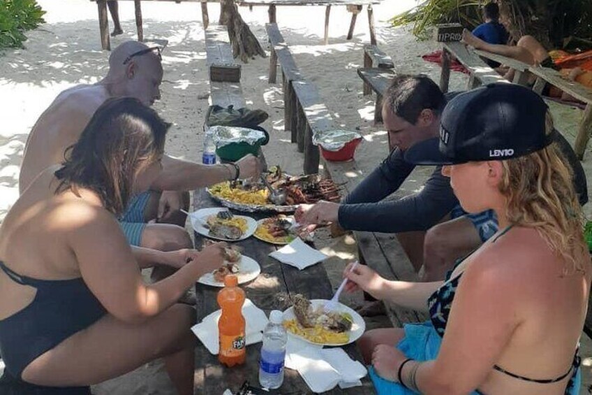 Snorkeling at Kizimkazi Zanzibar | Full-day + Seafood buffet