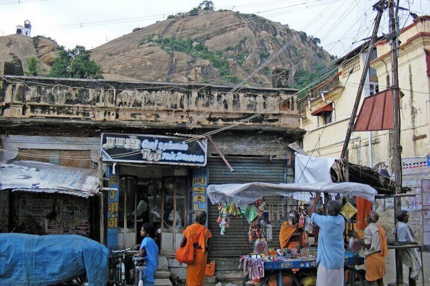 Nature & Spiritual Trails of Madurai (2 Hours Guided Walking Tour)