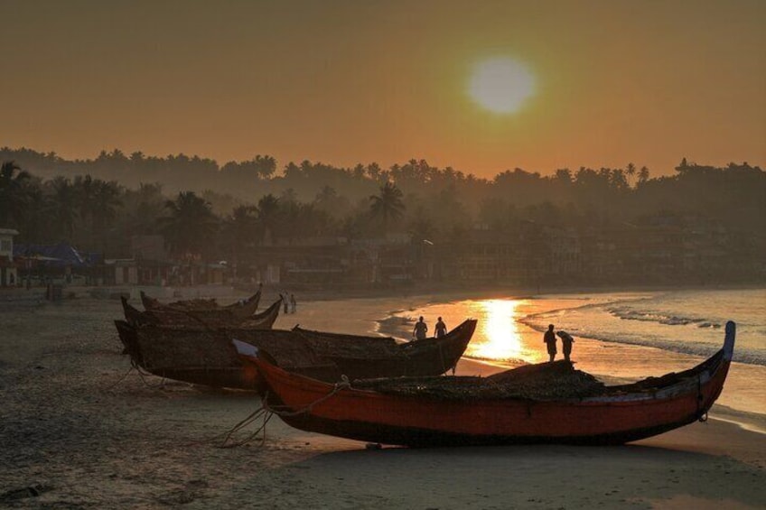 Beaches and Backwater of Trivandrum (Guided Full Day City Tour)