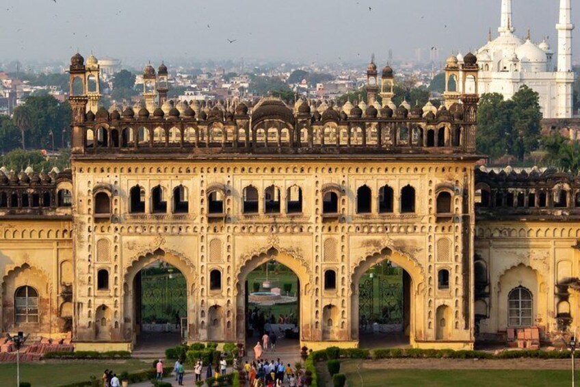Best of Lucknow (Guided Halfday Sightseeing Tour by Car)
