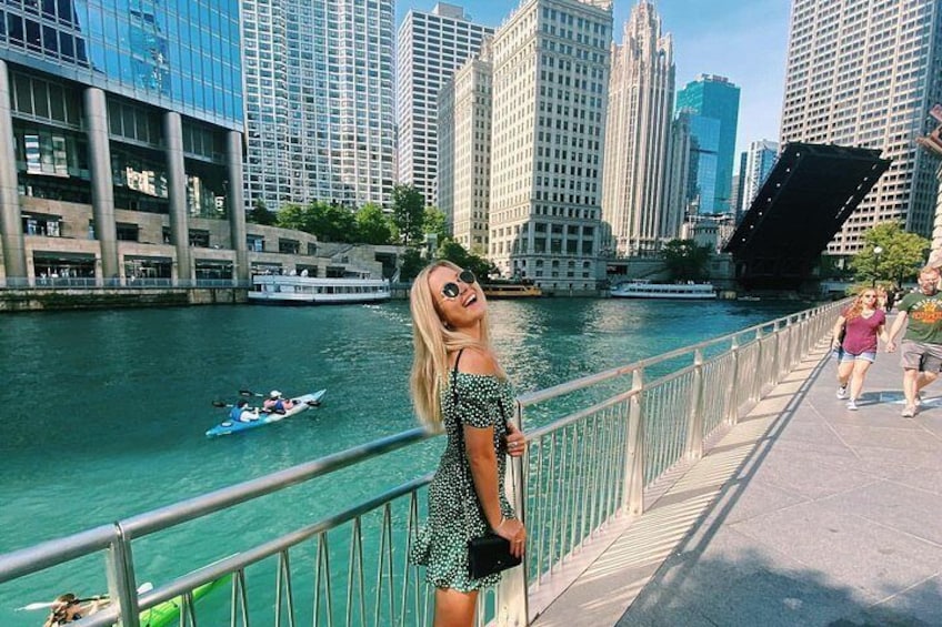 Chicago Instagram Walking Tour (Private & All- Inclusive)