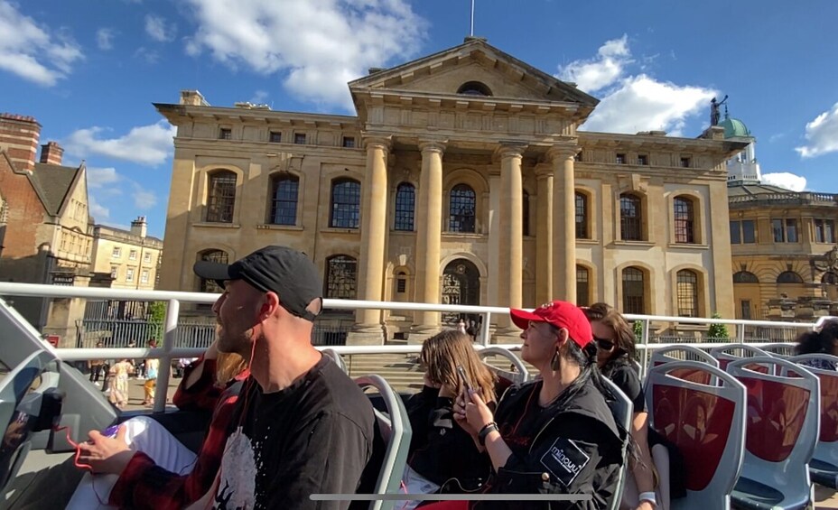 City Sightseeing Oxford Hop-On Hop-Off Bus Tour & Optional Carfax Tower