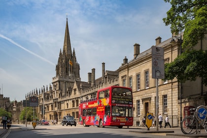 Hop-on-Hop-off-Bustour durch Oxford und optionale Extras