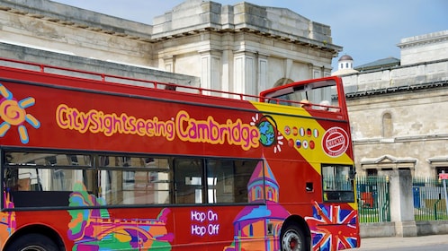 Sightseeingtur i Cambridge med hop-på-hop-af-bus