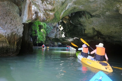 甲米 Khao Garos 的海洞皮划艇探險骷髏石懸崖