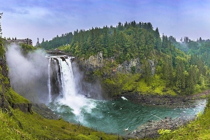 Private 5-hour City Tour of Seattle and Snoqualmie Falls with driver only