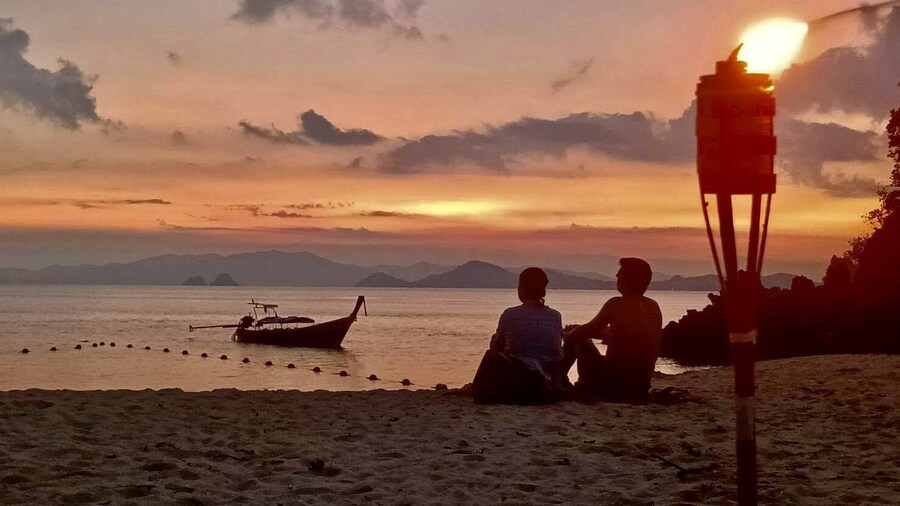 Hong Island Sunset Tour with BBQ Dinner & Night Snorkeling by Longtail Boat