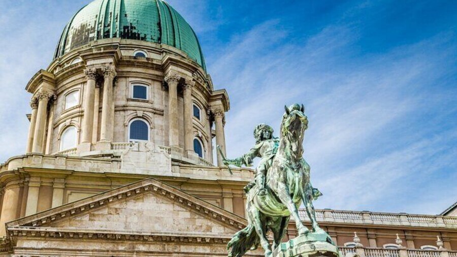 Budapest Private Tour: Buda Castle District Exploration Game
