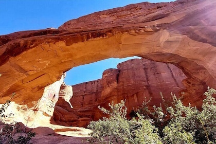 Arches NP Hidden Arches Solitaire Desert Hike Private