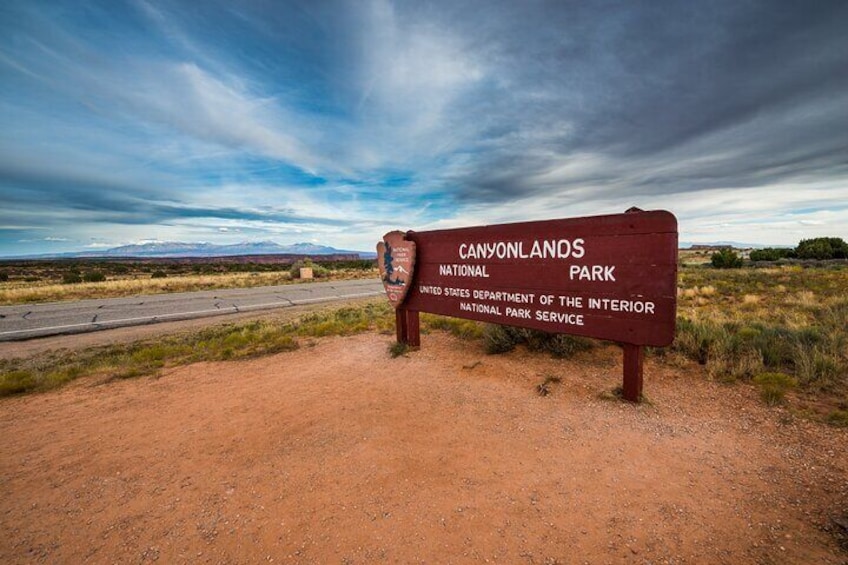 Immersive Canyonlands National Park All Day Hiking Experience