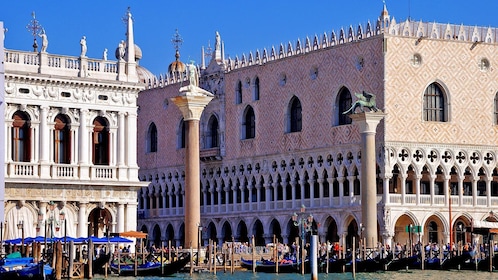 Tour della Basilica di San Marco e del Palazzo Ducale con ingresso "salta l...