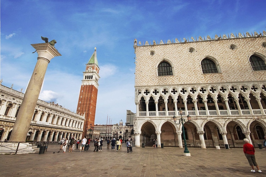 Walking Tour, with Doge's Palace & Saint Mark's Fast Entry