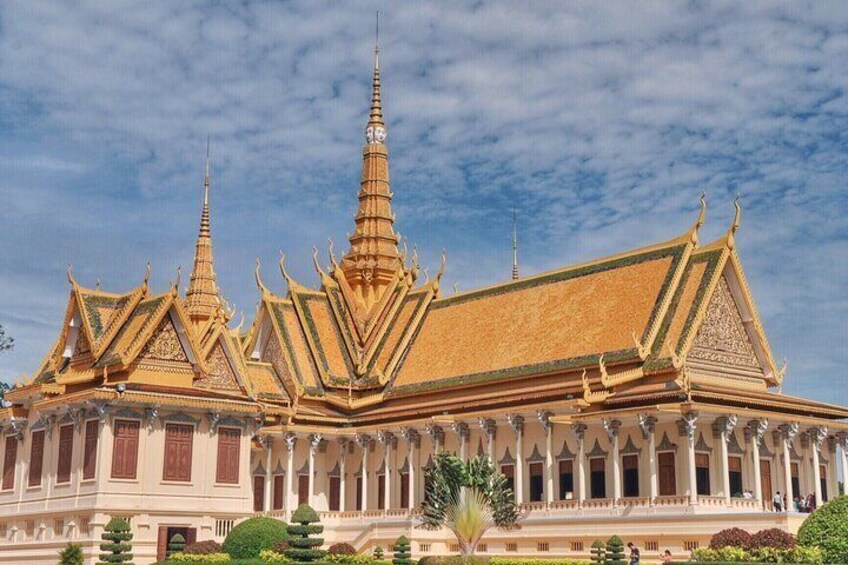 Full-Day Discover Oudong Mountain-Former Capital City & Phnom Penh City Tours