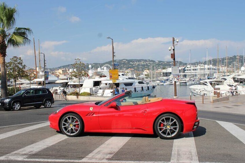 Live an unforgettable moment in Cannes in a Ferrari