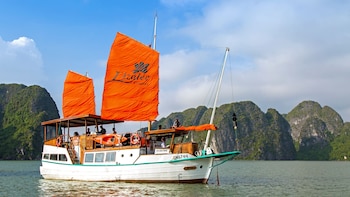 Halong Bay Boat Cruise with Scenic Flight & Lunch