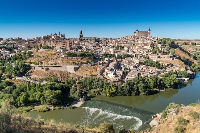 Segovia, Ávila and Toledo Guided Daytrip from Madrid