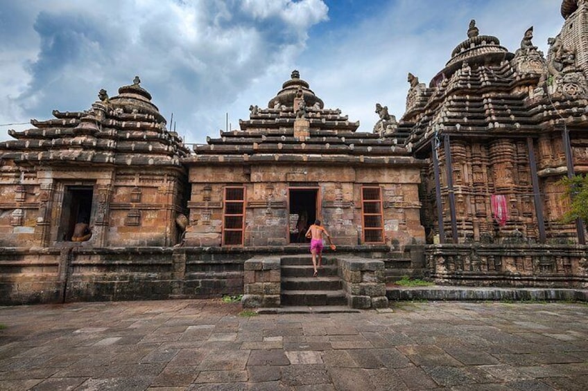 Spiritual Trails of Bhubaneswar (3 Hours Guided Temples Tour with Tuk Tuk Ride)