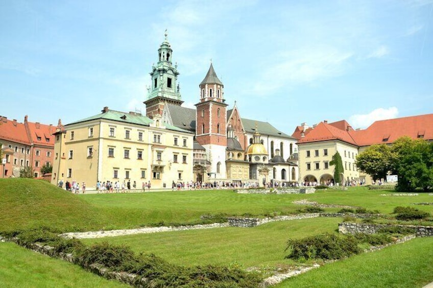 Private Tour of the Old Town and Wawel Castle in Krakow