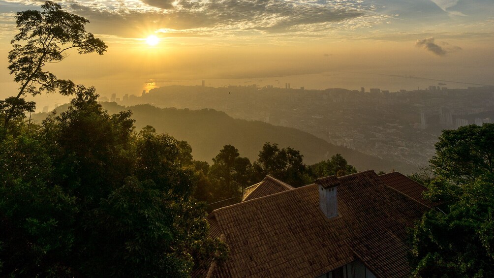 Private Penang Hill by Night Tour with Dinner