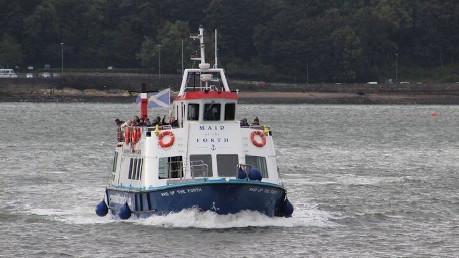 Stunning 90-Minute Firth of Forth Sightseeing Cruise Adventure