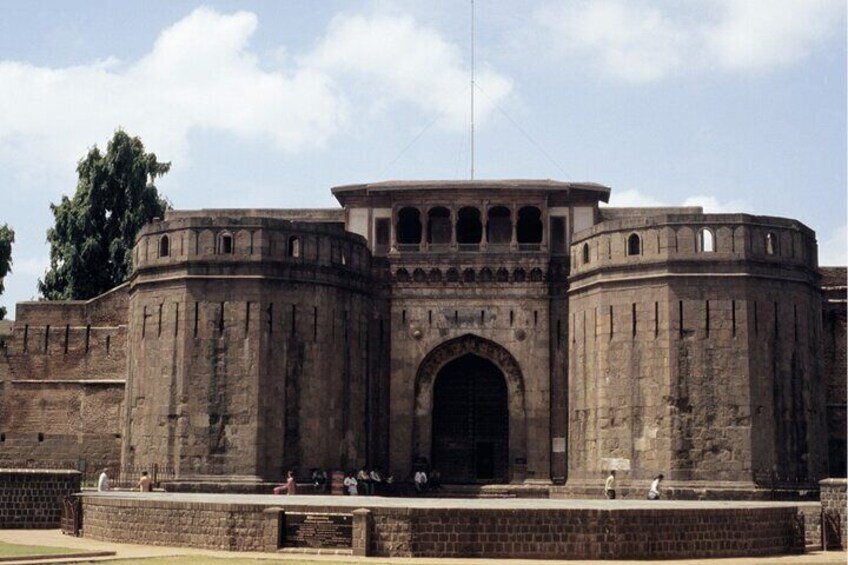 Day Trip to Pune (Guided Full day Sightseeing Tour from Mumbai)