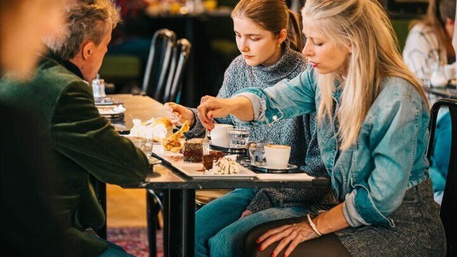 Vienna Coffee, Cake & Pastries Tour with Local Stories