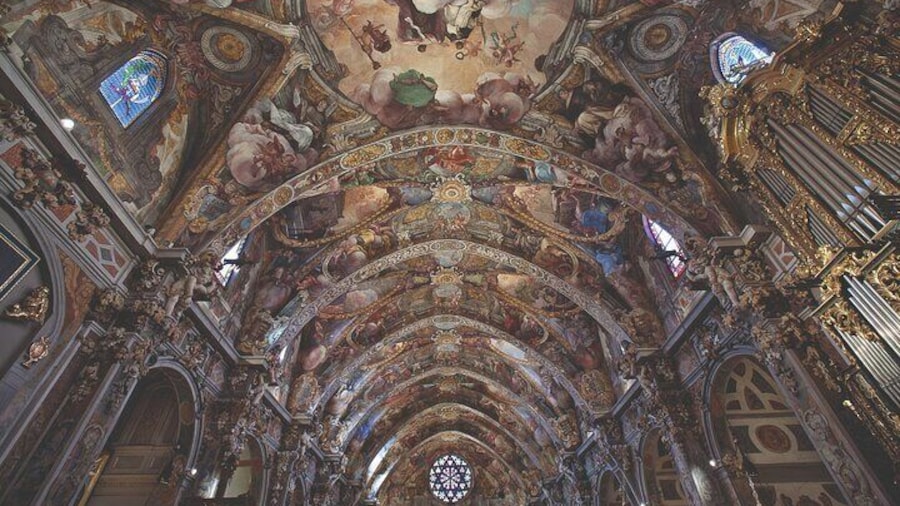 Valencia: San Nicolás, Silk Museum and Santos Juanes Church