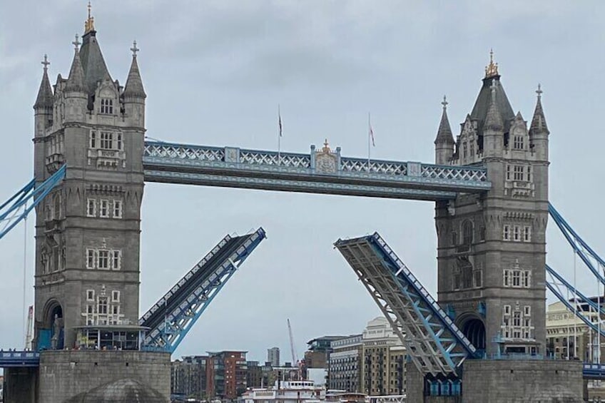 The Tower of London - Small Group Tour with a local expert