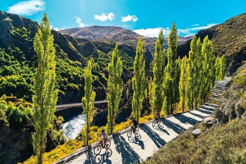 Riding to the the wineries of Gibbston Valley