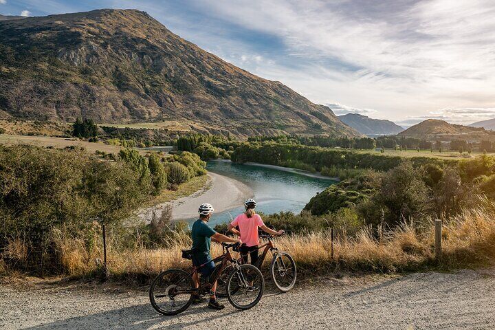 Explore the best parts of the Queenstown Trail on Around The Basin's Arrowtown To Queenstown self guided ride