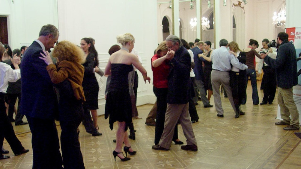 Tango class in Argentina