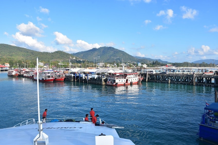Show item 4 of 7. Surat Thani Tapi Pier to Koh Samui post COVID-19 Transfer by Speedboat