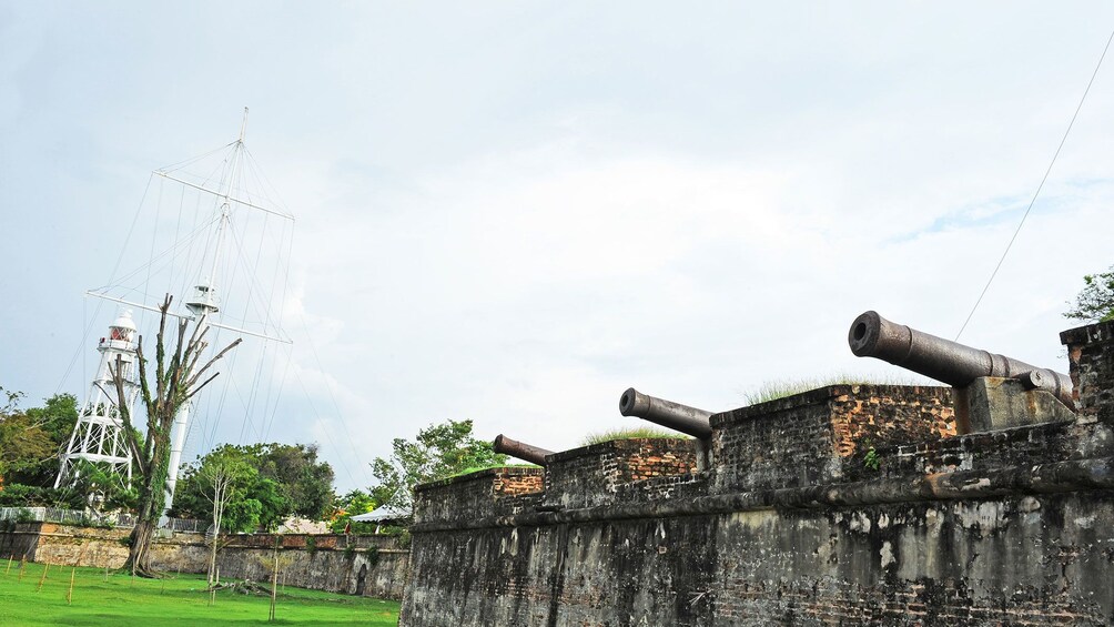 Row of cannons and walls of Fort Cornwallis in George Town
