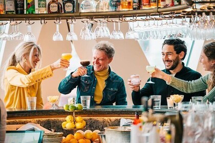 Vienna after Dark Tour: Food, Wine, Cocktails & Local Vibes