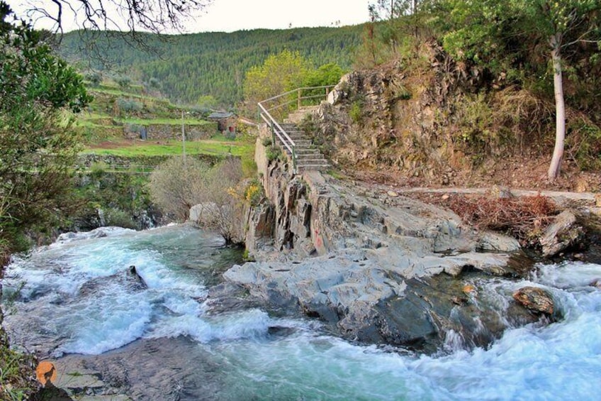 A tour between Schist Waterfalls and Villages, Piodão (full day)