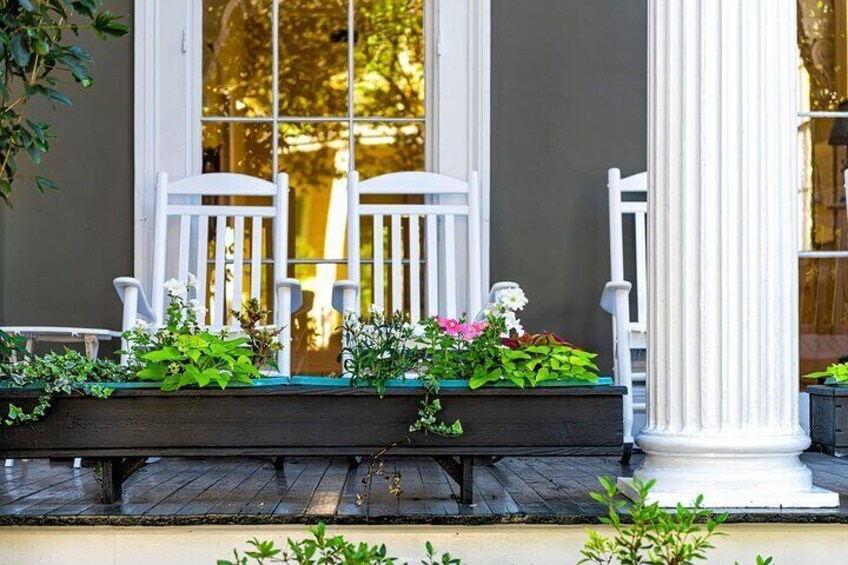 Explore New Orleans' Garden District: Private 2-hour Walking Tour