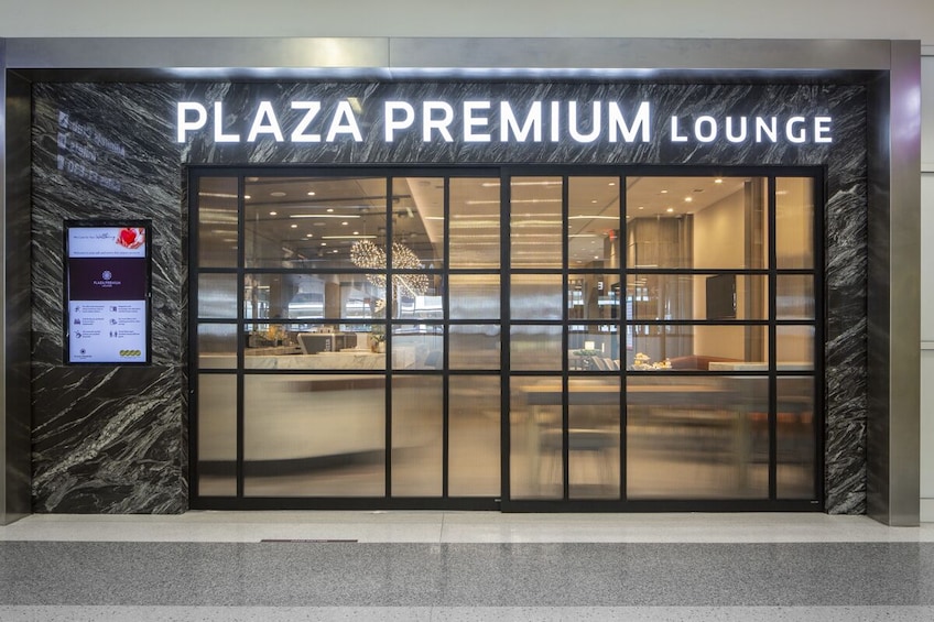 Plaza Premium Lounge Dallas Fort Worth International Airport