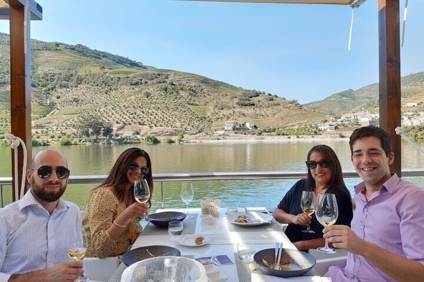 Douro Valley Wine Experience with a Sommelier