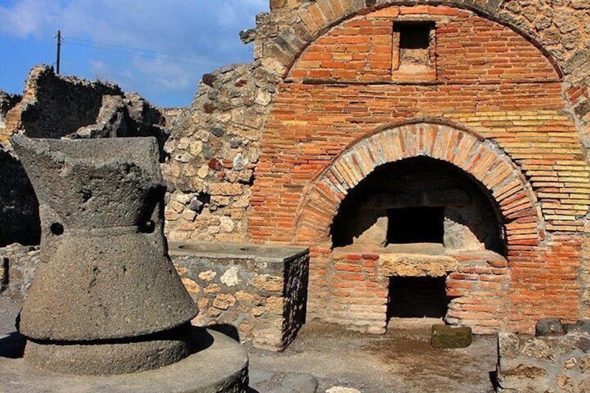 Pompeii bakery