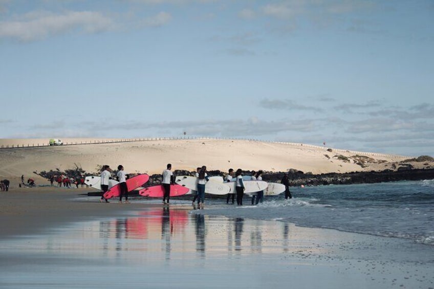 Surf Lesson for beginners and intermediate (1 instructor with max 4 people)