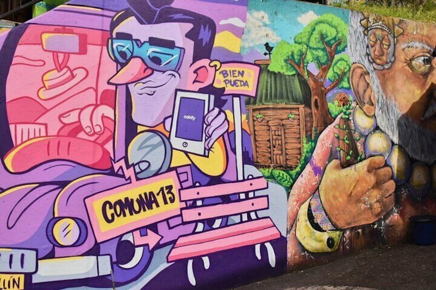 City Tour + Commune 13 Medellin