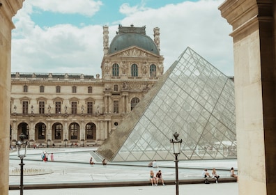 Accès prioritaire : visite semi-privée du Louvre