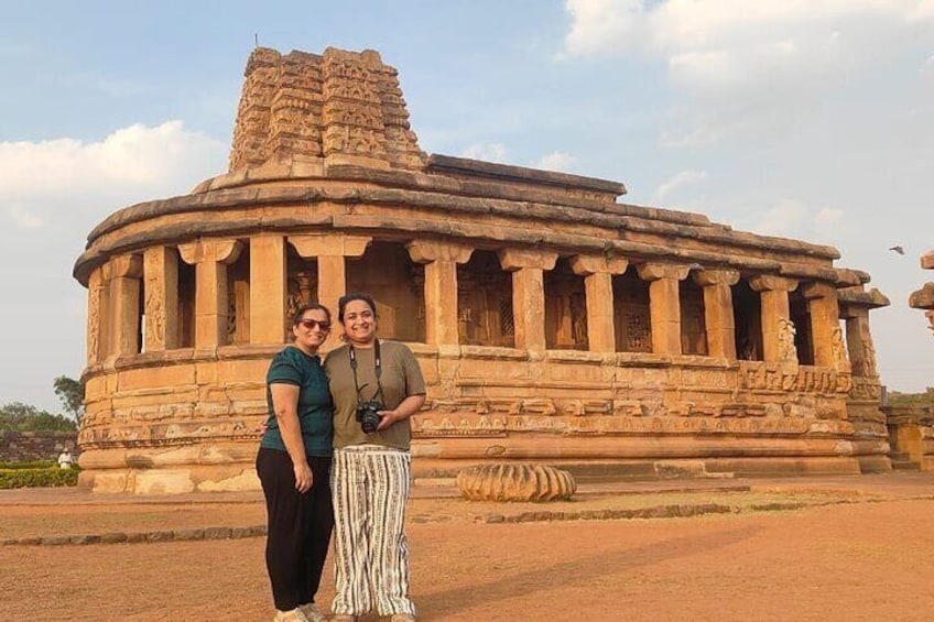 Hyderabad, Bijapur, Badami & Hampi Tour